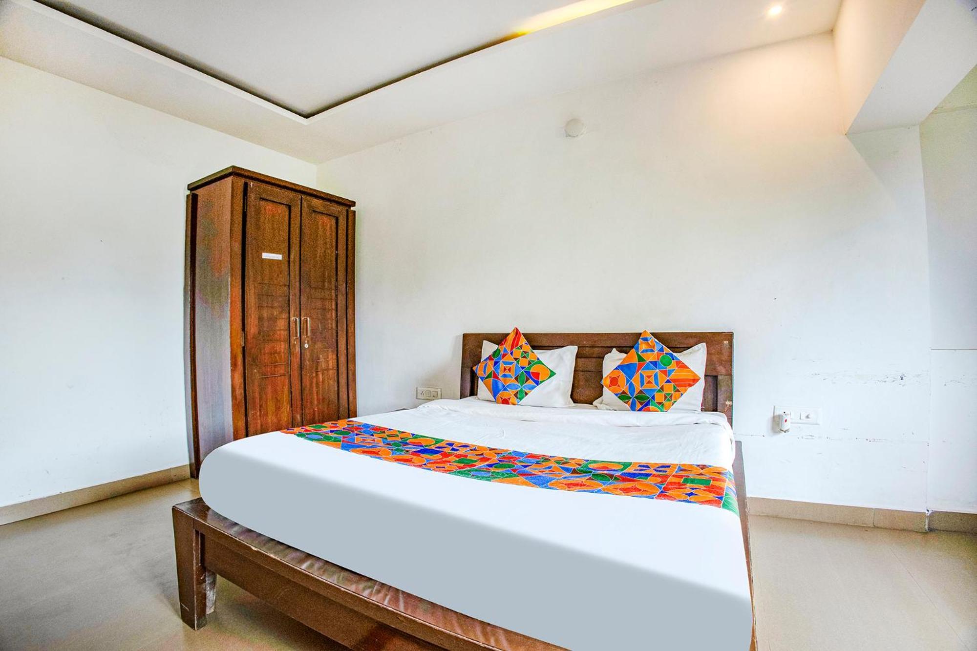 Fabhotel Comfort Stays - Nr Miramar Beach パナジ エクステリア 写真